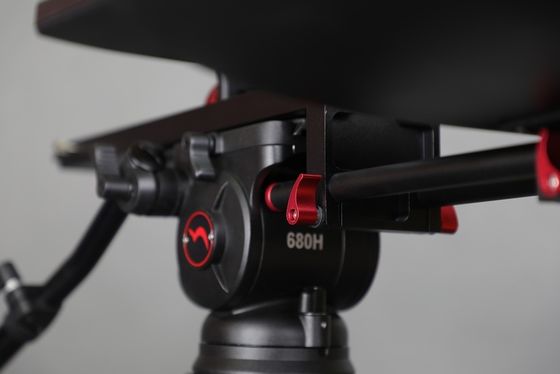 24インチスタジオテレプロンプター 300 ニットモニター 明るみとワイヤーリモコン